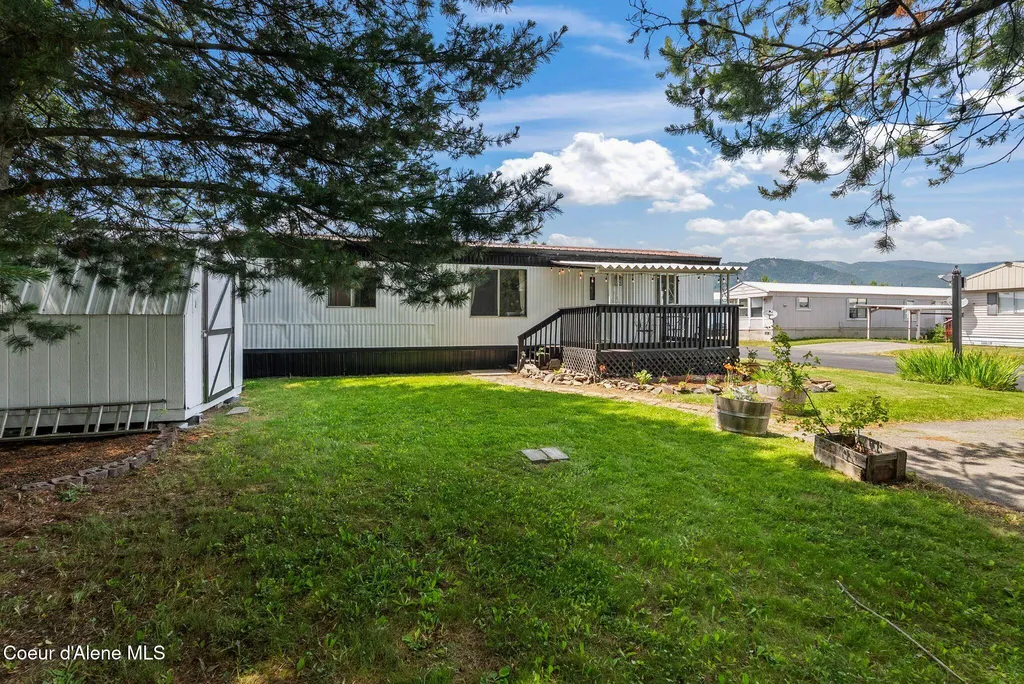 1100 Kootenai Cutoff Road Ponderay ID 83852