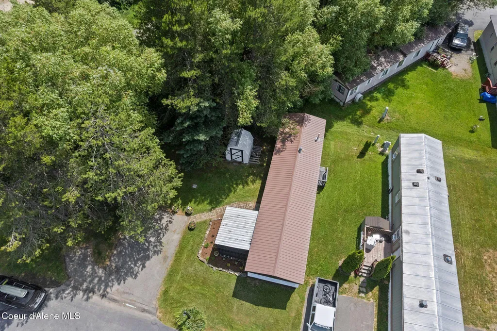 1100 Kootenai Cutoff Road Ponderay ID 83852