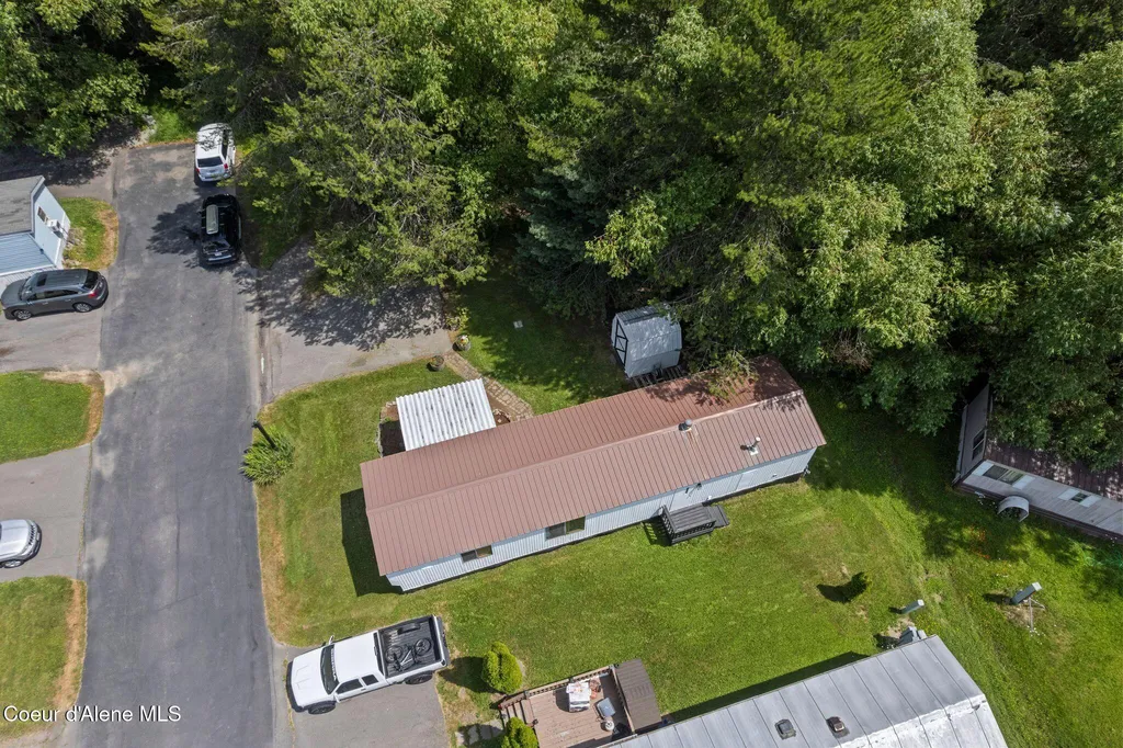 1100 Kootenai Cutoff Road Ponderay ID 83852