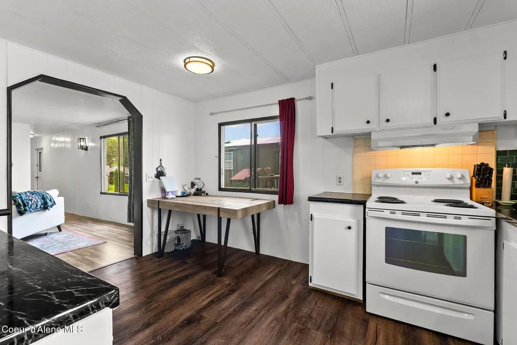1100 Kootenai Cutoff Road Ponderay ID 83852