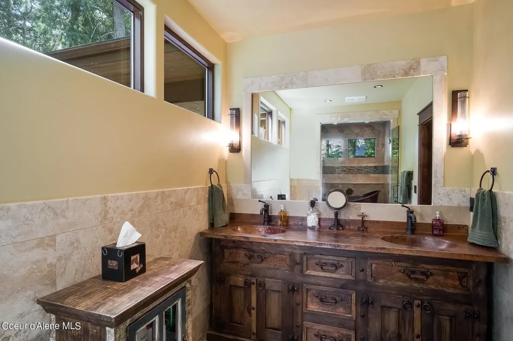 57 Blue Heron Lane Hope ID 83836