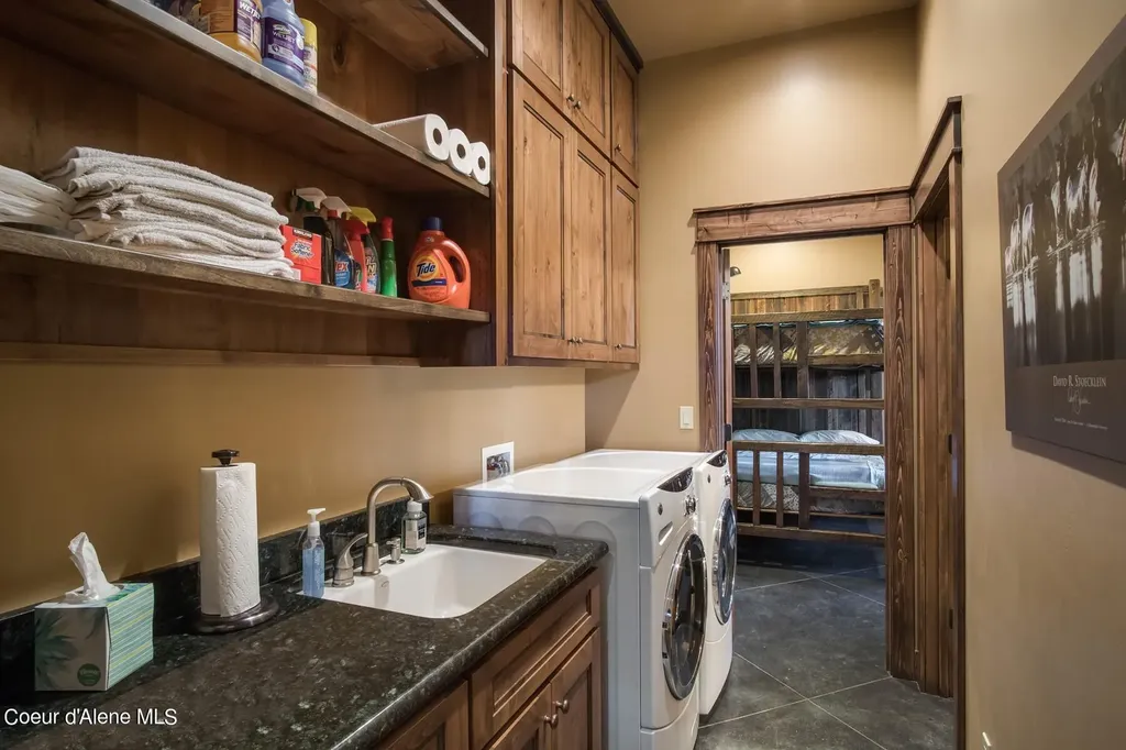 57 Blue Heron Lane Hope ID 83836