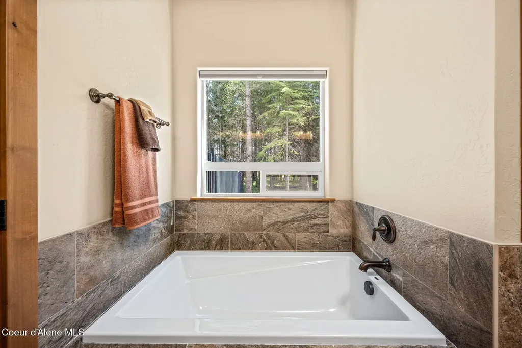 21315 N Eclipse Road Rathdrum ID 83858