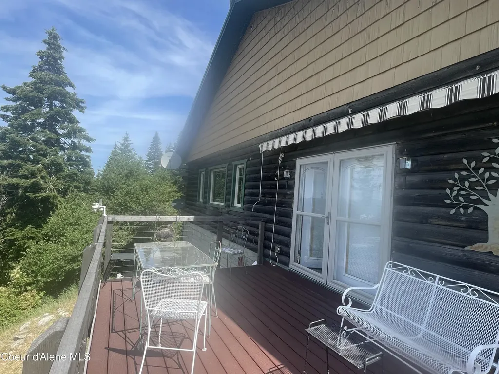 21160 N Corbin Hill Road Hayden ID 83835