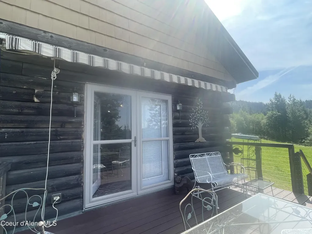 21160 N Corbin Hill Road Hayden ID 83835
