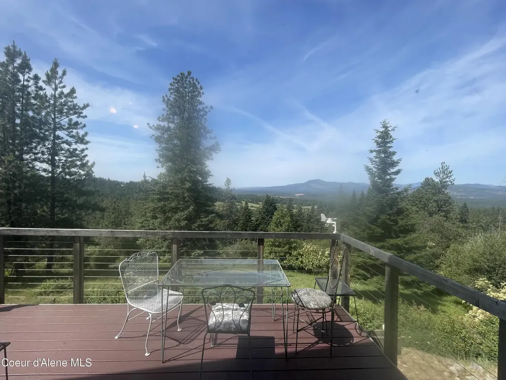 21160 N Corbin Hill Road Hayden ID 83835