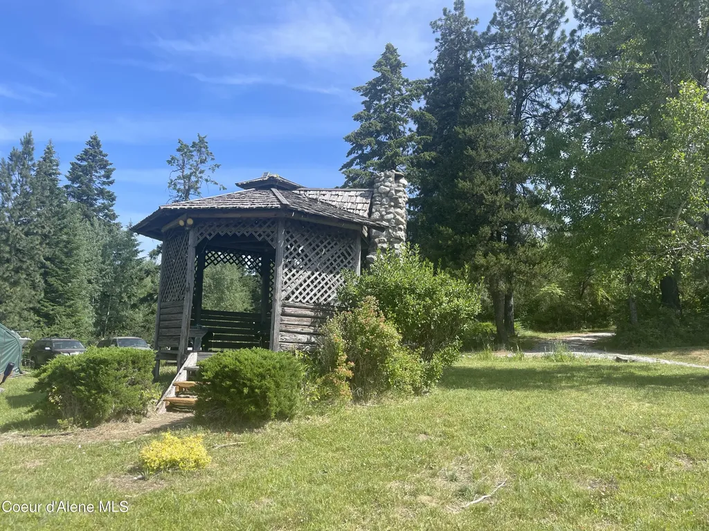 21160 N Corbin Hill Road Hayden ID 83835