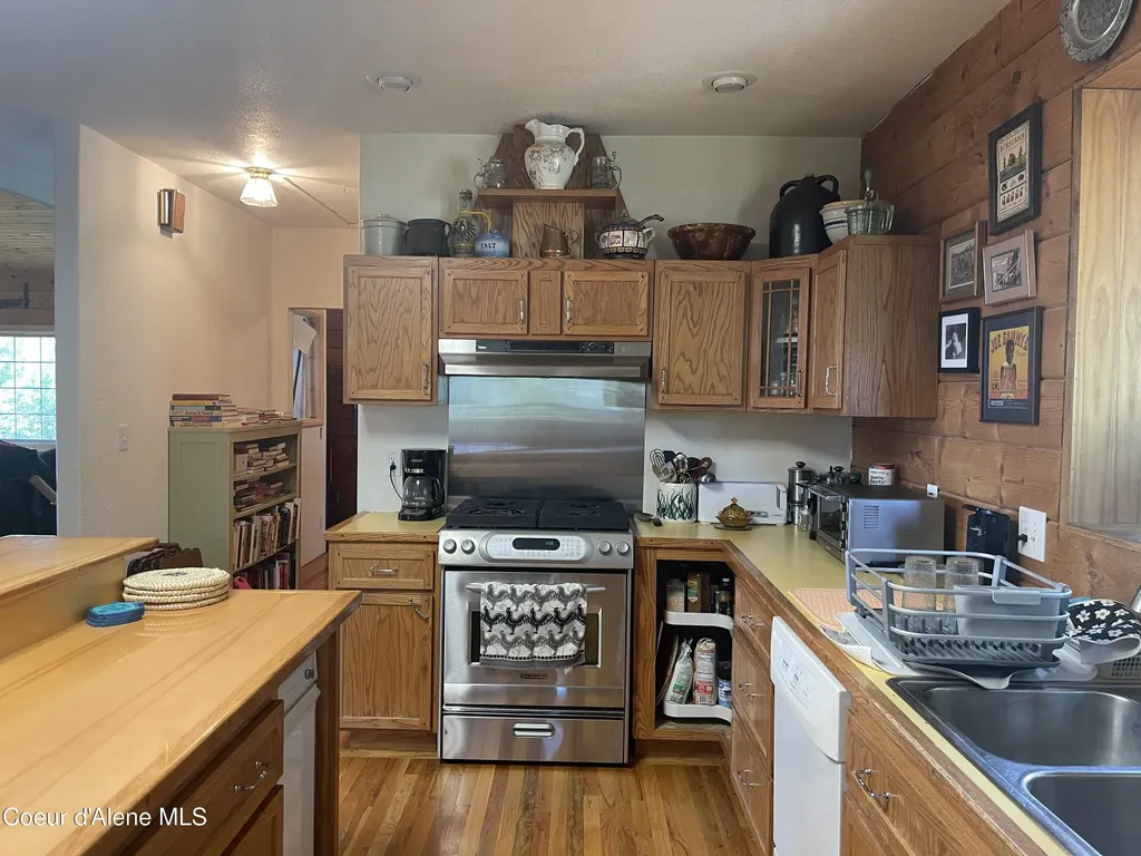 21160 N Corbin Hill Road Hayden ID 83835