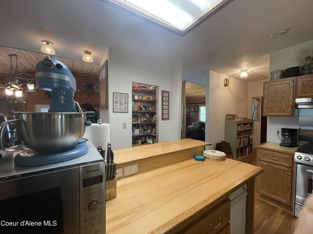 21160 N Corbin Hill Road Hayden ID 83835