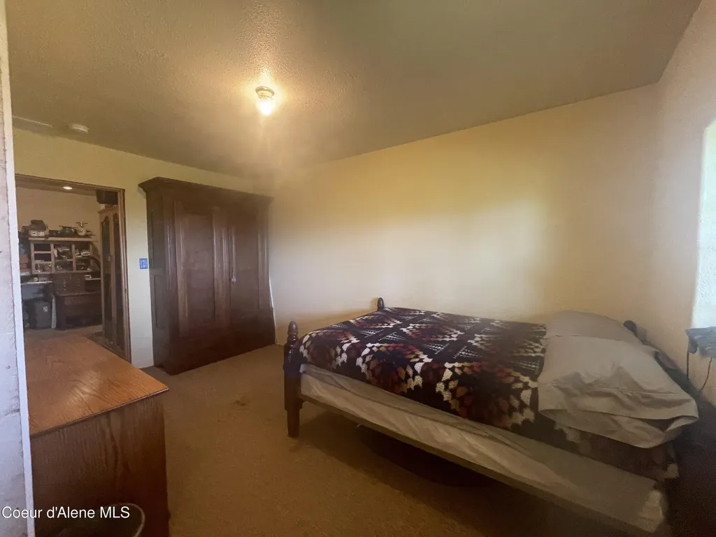 21160 N Corbin Hill Road Hayden ID 83835
