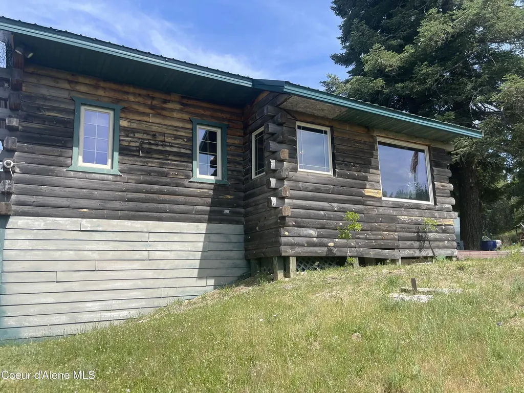 21160 N Corbin Hill Road Hayden ID 83835