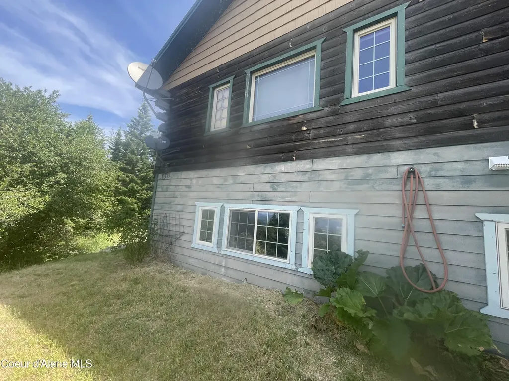 21160 N Corbin Hill Road Hayden ID 83835