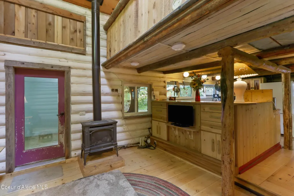 1283 N Wrenco Road Sandpoint ID 83864