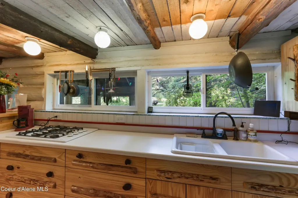 1283 N Wrenco Road Sandpoint ID 83864
