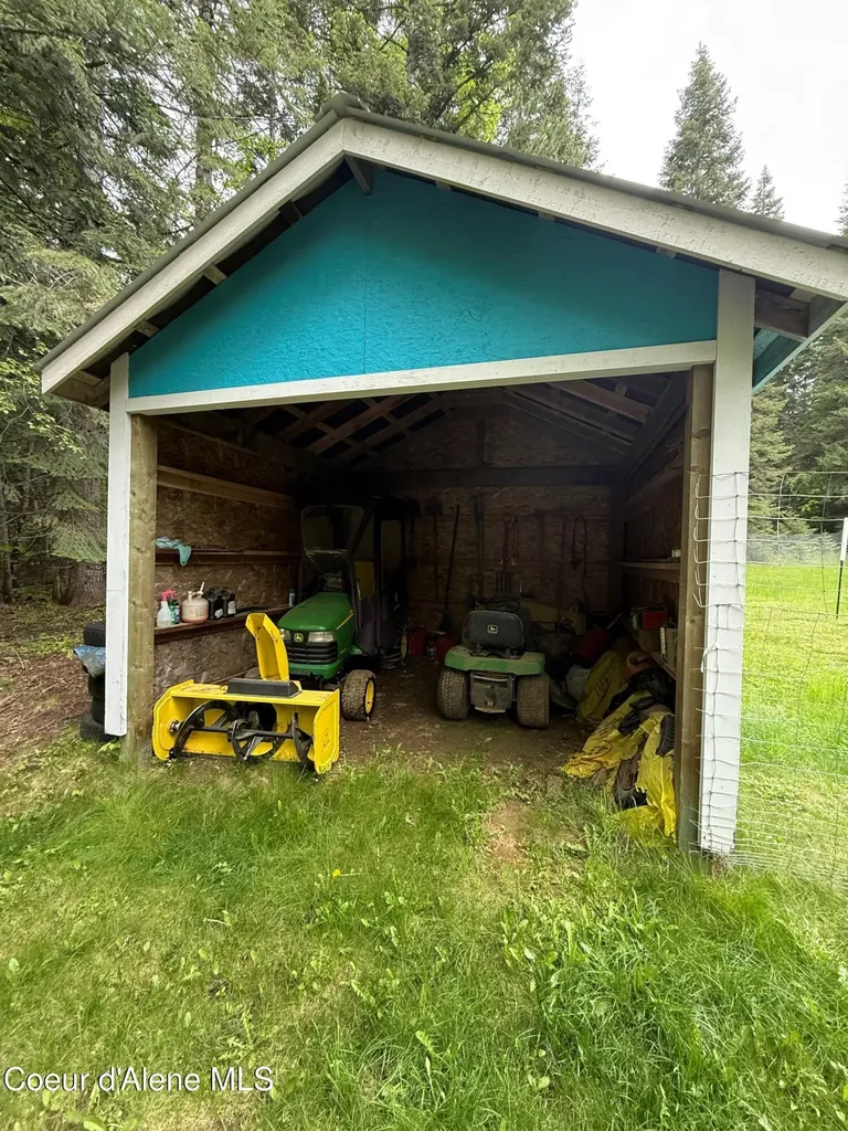 1283 N Wrenco Road Sandpoint ID 83864