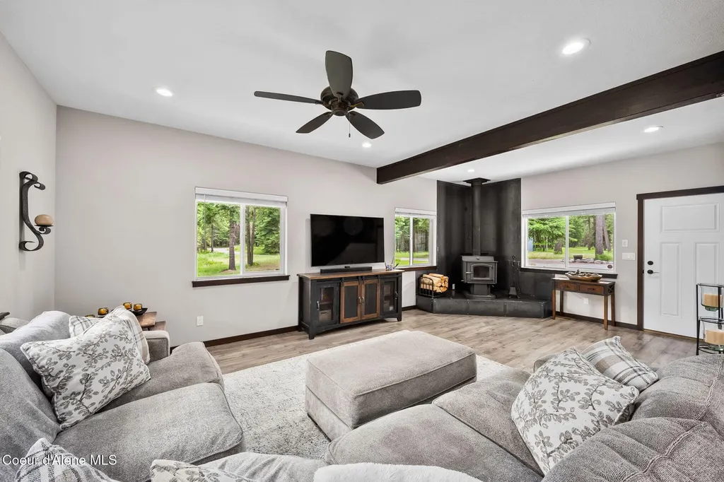 11683 E Whitetail Drive Athol ID 83801