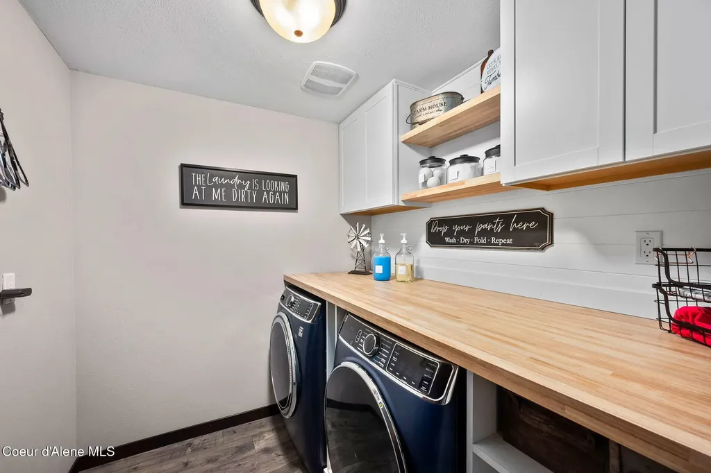 11683 E Whitetail Drive Athol ID 83801