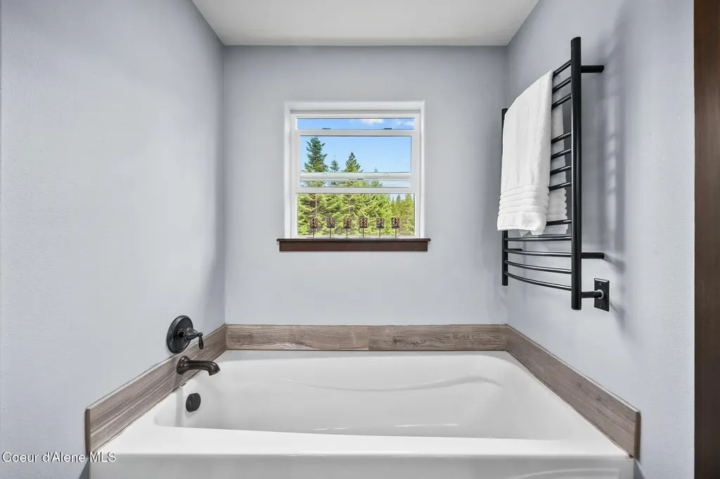 11683 E Whitetail Drive Athol ID 83801