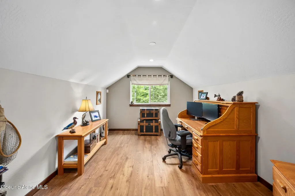 11683 E Whitetail Drive Athol ID 83801