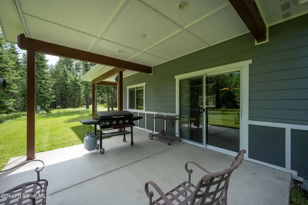 11683 E Whitetail Drive Athol ID 83801