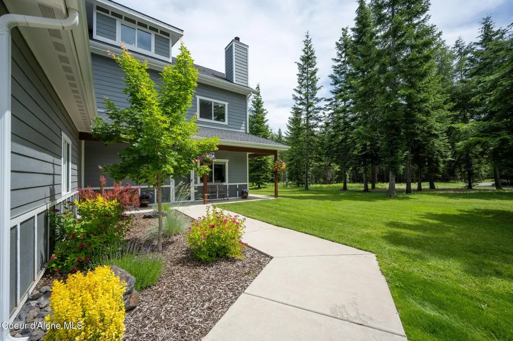 11683 E Whitetail Drive Athol ID 83801
