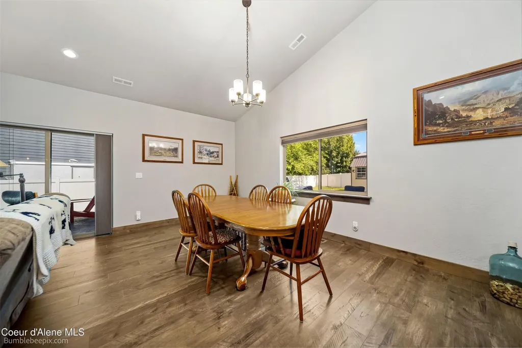 1402 W Wayward Circle Post Falls ID 83854