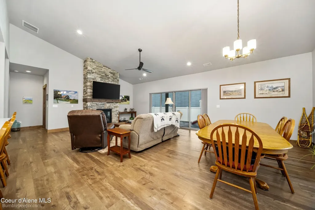 1402 W Wayward Circle Post Falls ID 83854