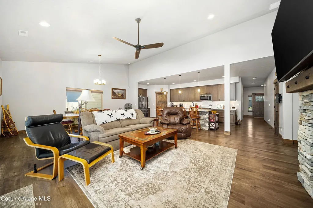 1402 W Wayward Circle Post Falls ID 83854