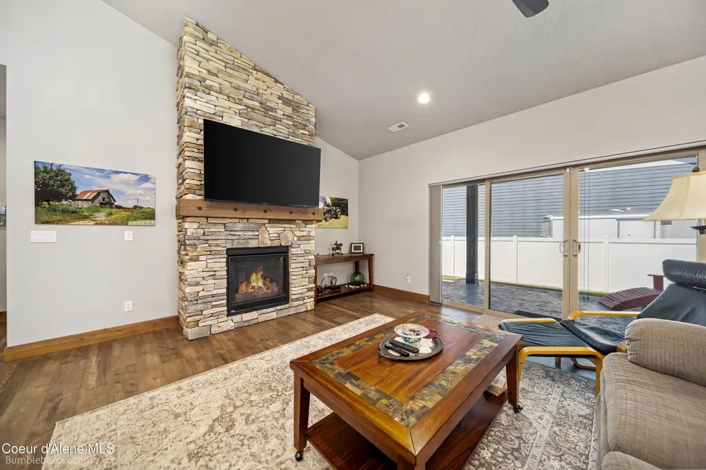 1402 W Wayward Circle Post Falls ID 83854