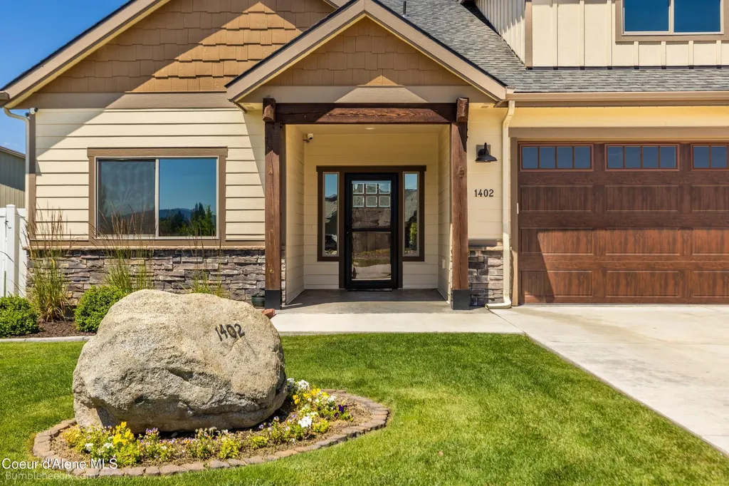1402 W Wayward Circle Post Falls ID 83854