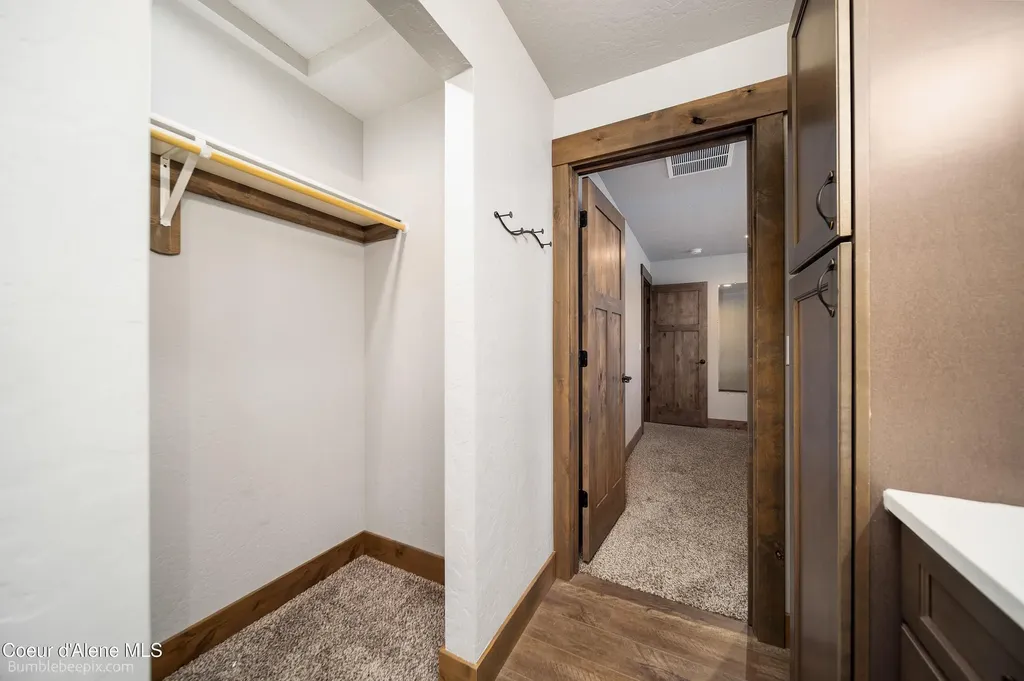 1402 W Wayward Circle Post Falls ID 83854
