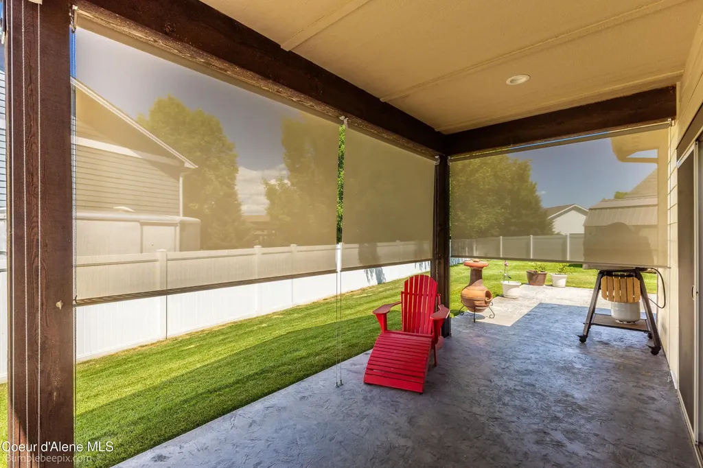 1402 W Wayward Circle Post Falls ID 83854
