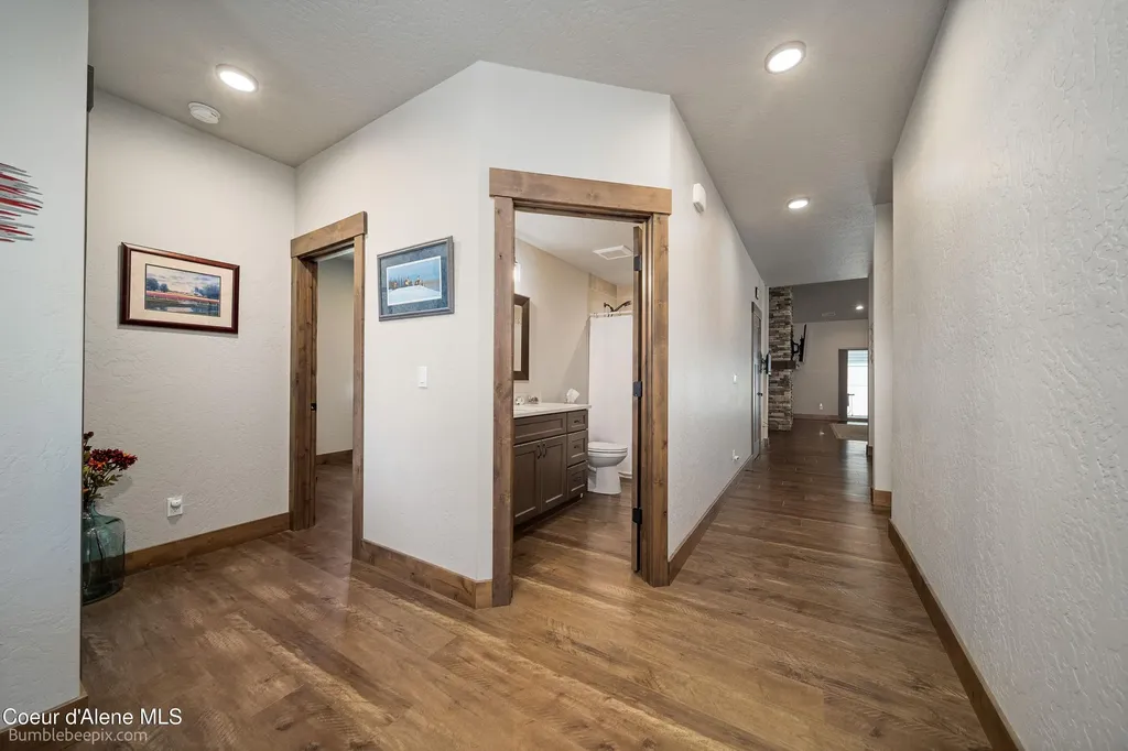 1402 W Wayward Circle Post Falls ID 83854
