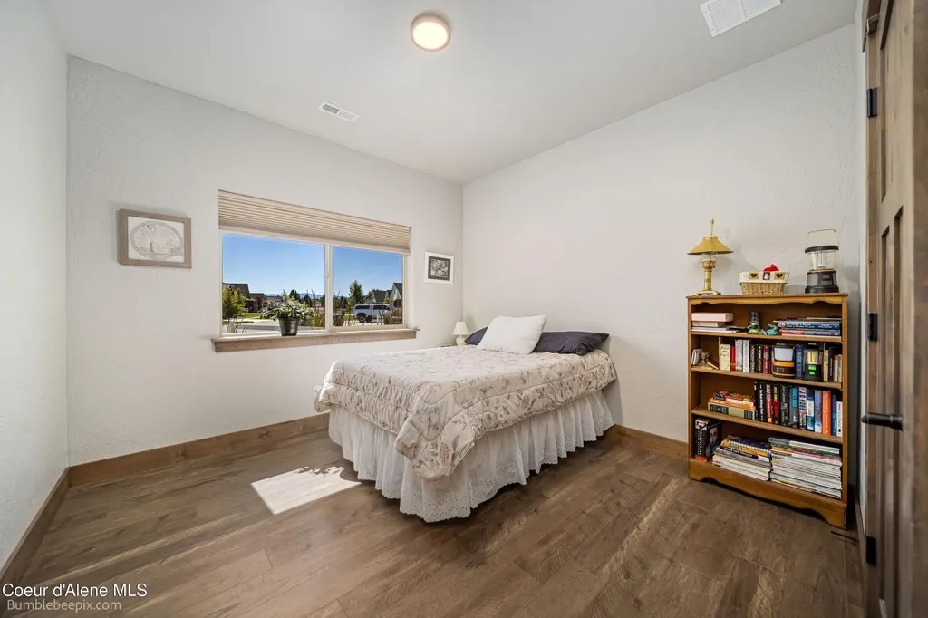 1402 W Wayward Circle Post Falls ID 83854