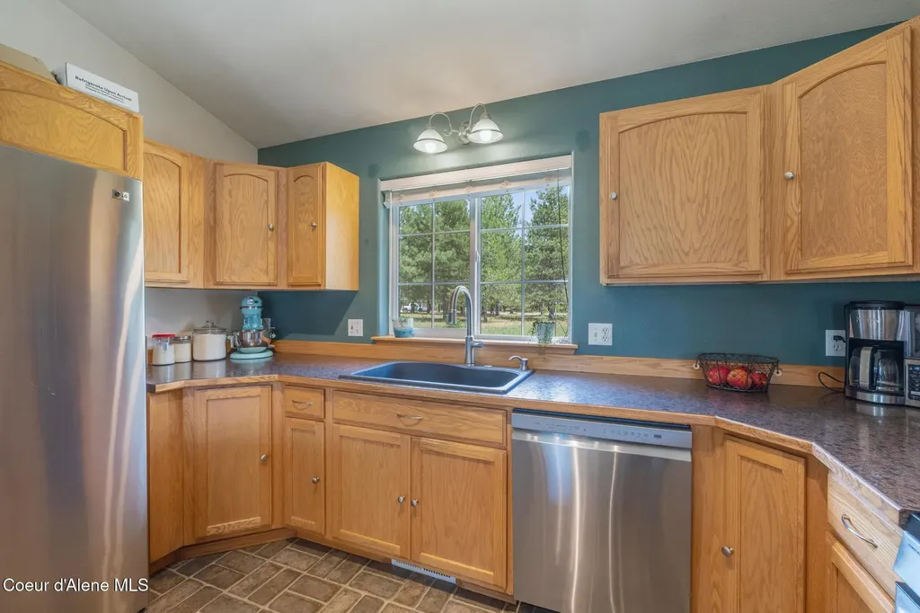 30267 N Wheatridge Road Athol ID 83801