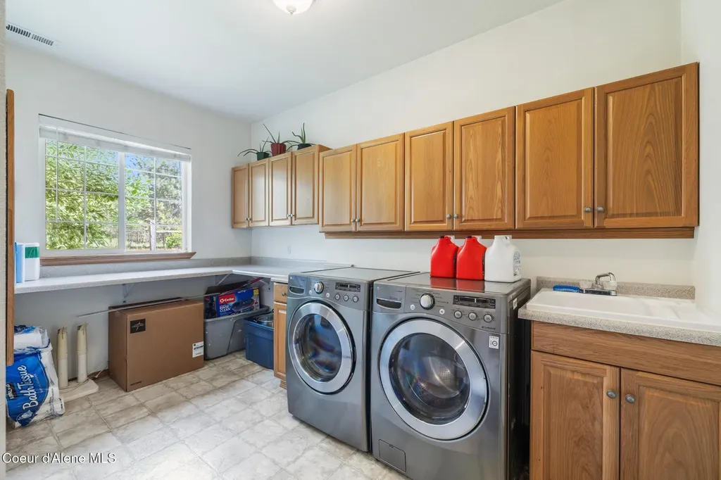 30267 N Wheatridge Road Athol ID 83801