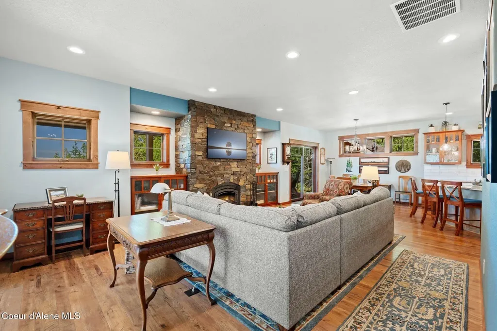 4127 Sagle Road Sagle ID 83860