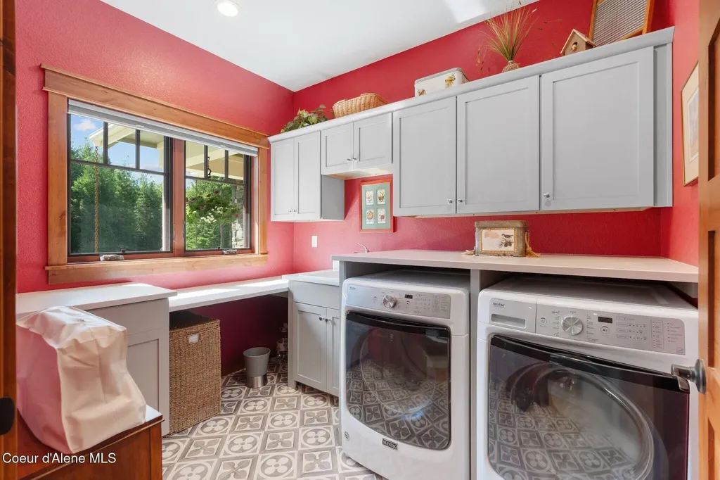 4127 Sagle Road Sagle ID 83860