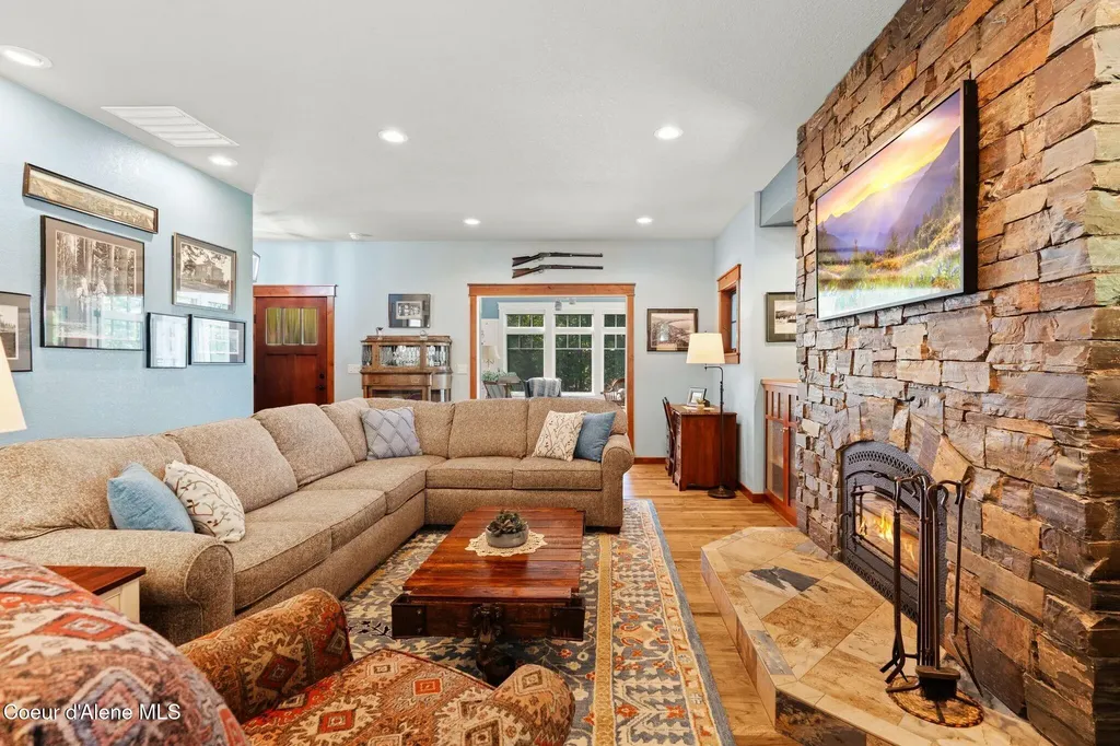 4127 Sagle Road Sagle ID 83860