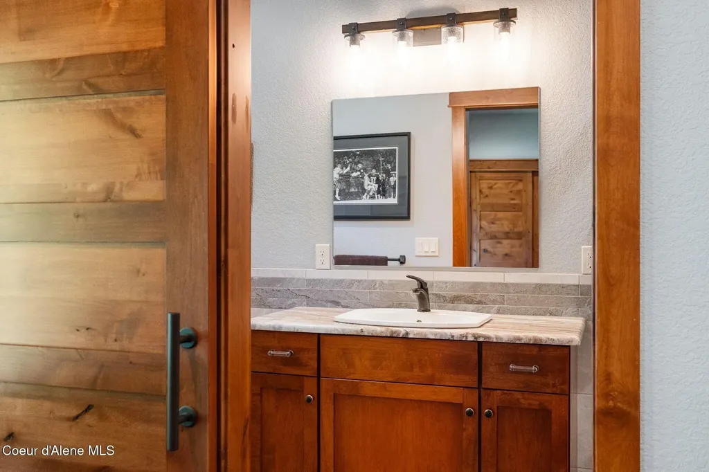 4127 Sagle Road Sagle ID 83860