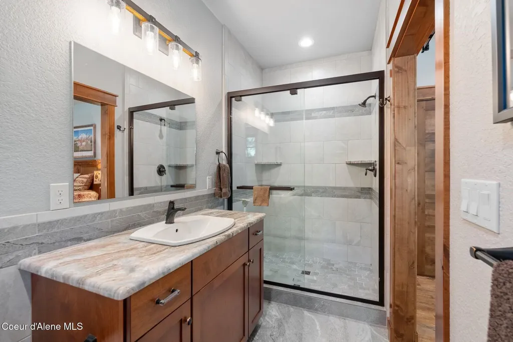 4127 Sagle Road Sagle ID 83860