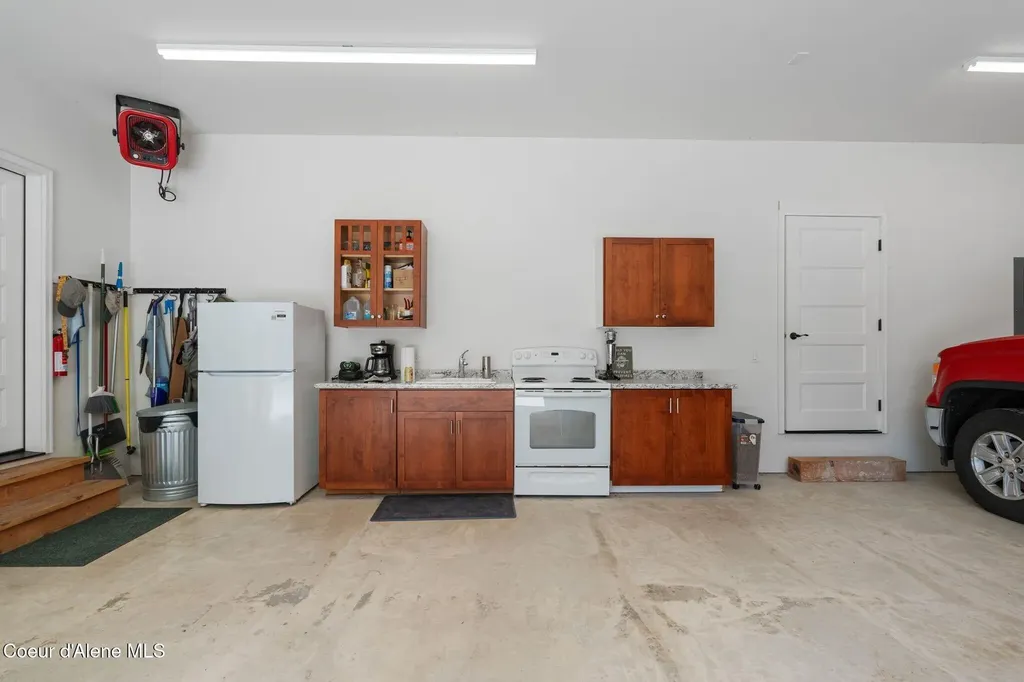 4127 Sagle Road Sagle ID 83860
