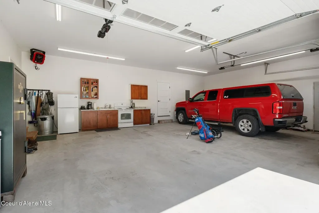 4127 Sagle Road Sagle ID 83860