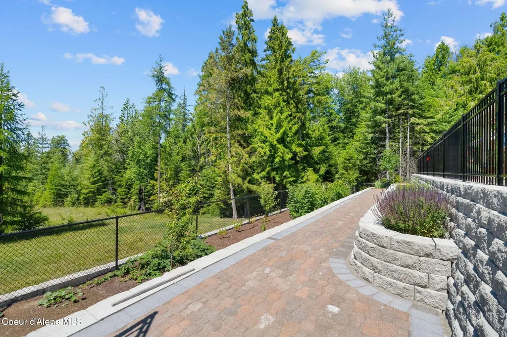 4127 Sagle Road Sagle ID 83860