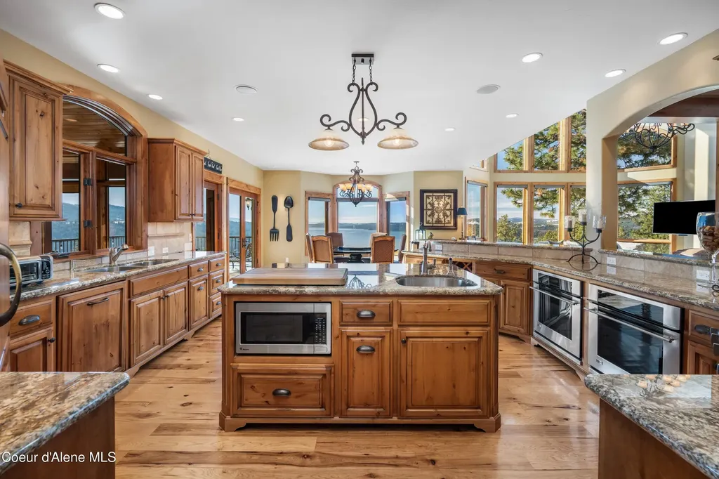 13277 S Ridgeview Loop Harrison ID 83833