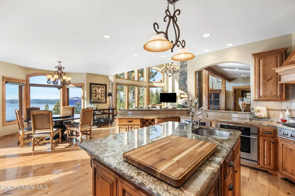13277 S Ridgeview Loop Harrison ID 83833