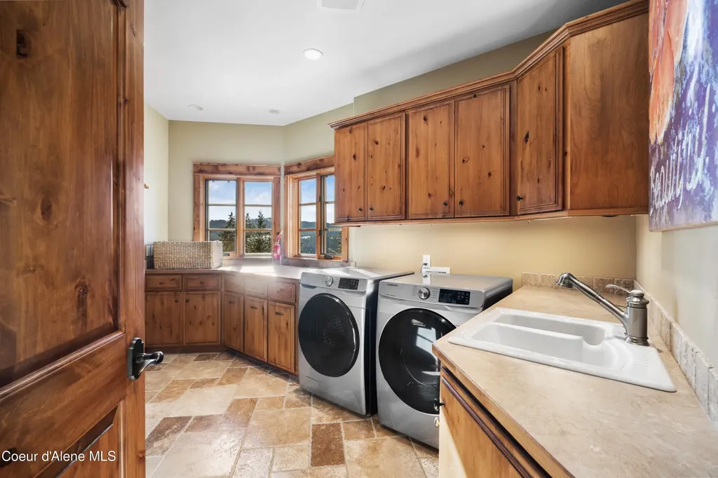 13277 S Ridgeview Loop Harrison ID 83833