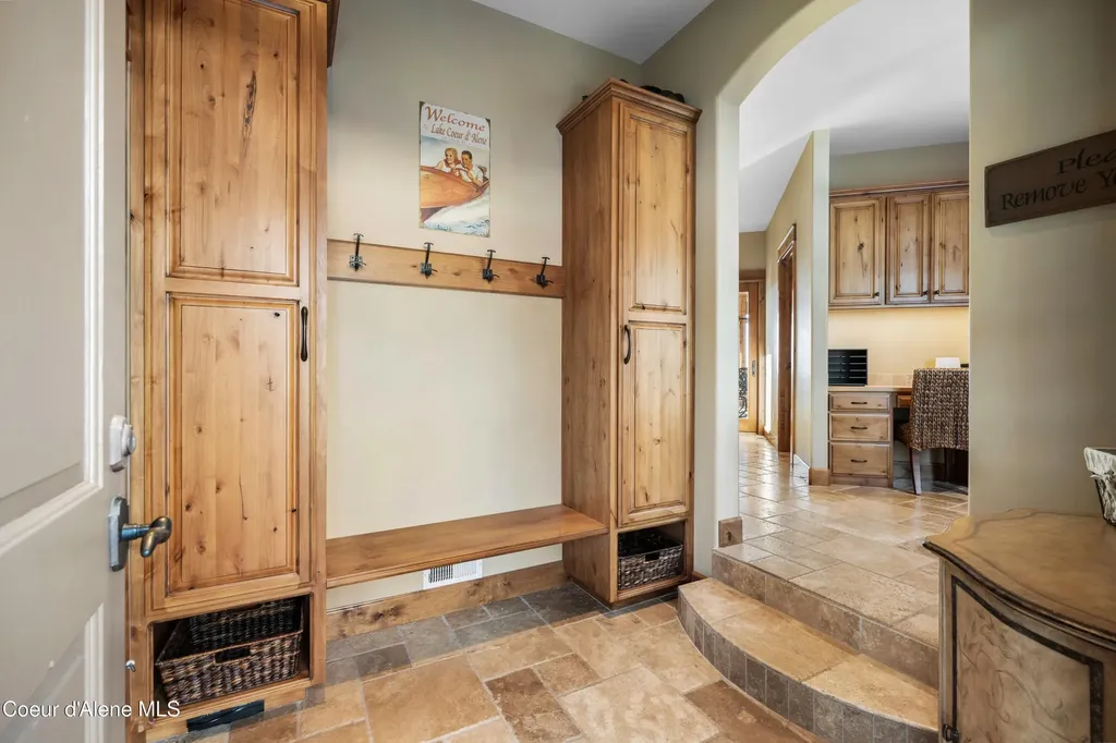 13277 S Ridgeview Loop Harrison ID 83833