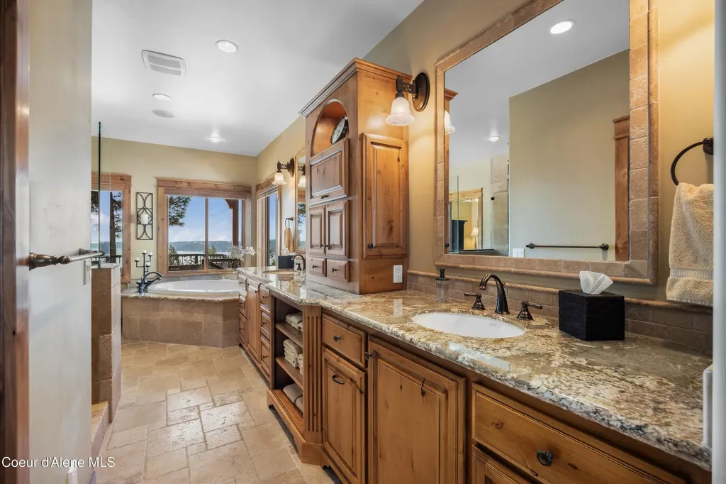 13277 S Ridgeview Loop Harrison ID 83833