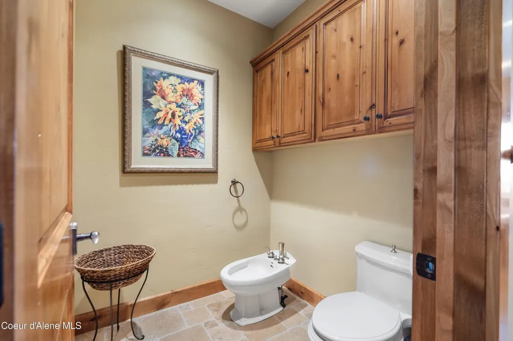 13277 S Ridgeview Loop Harrison ID 83833